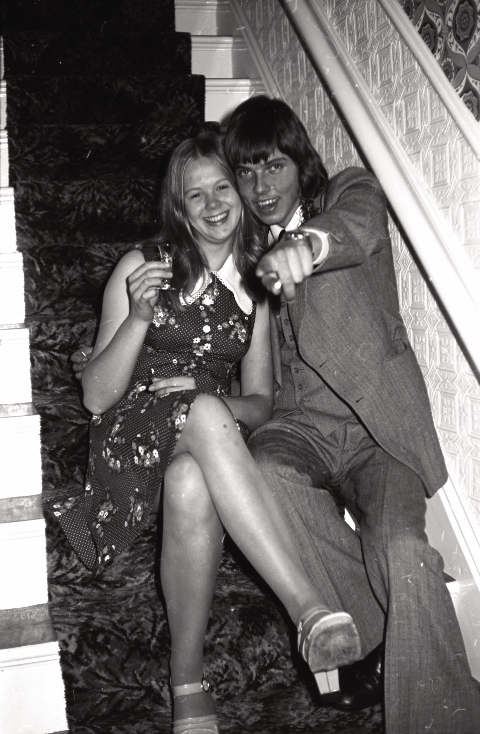 Aina Užāns un Helmuts Lībietis, svinot Māra un Maijas Andersonu kāzas, 1981. gads.